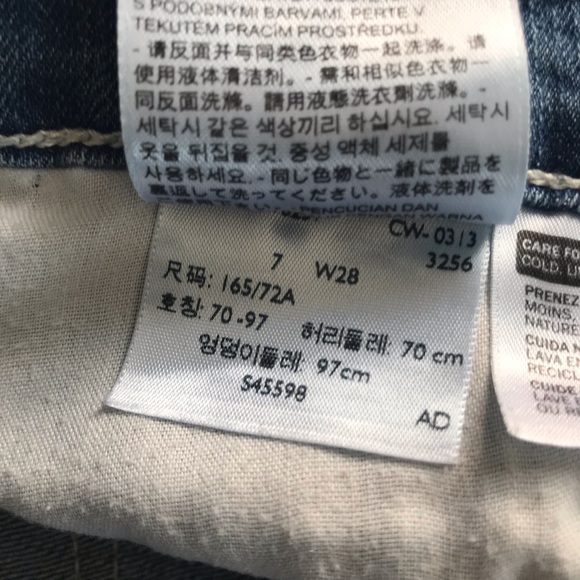 LEVI’S | size 7/28 - Picture 10 of 11